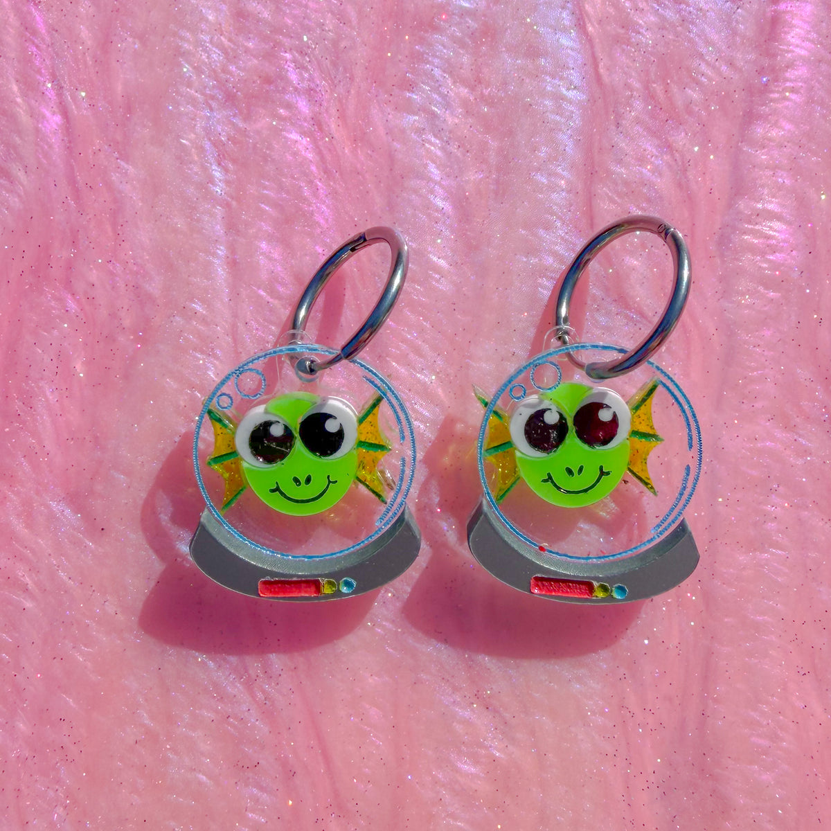 Hi Zev! Earrings